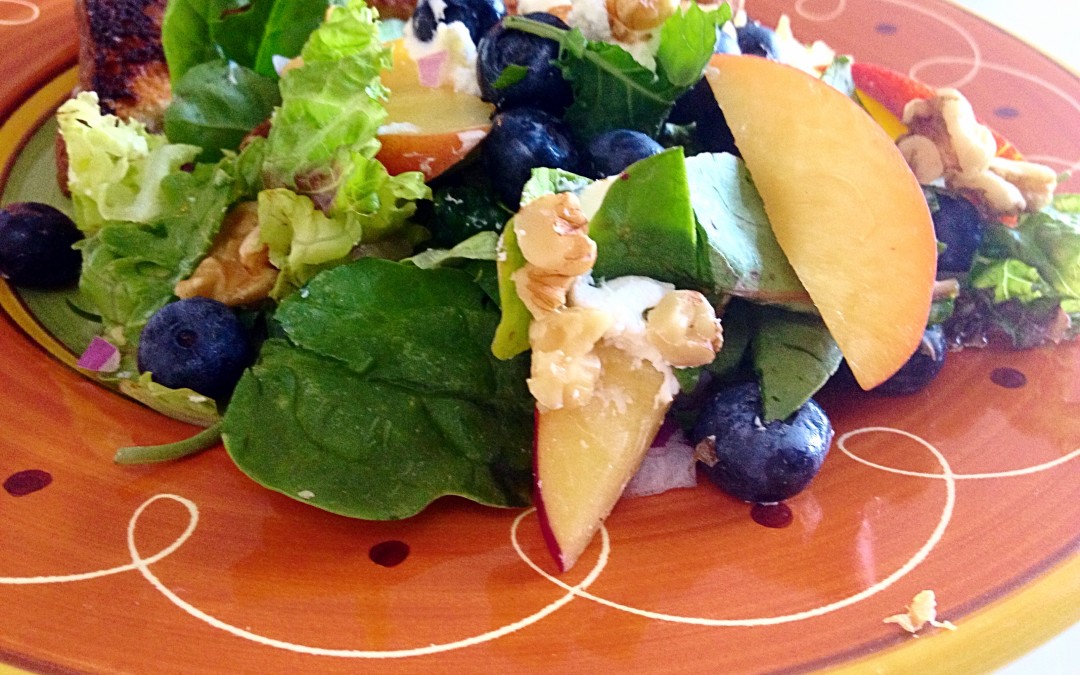 Blueberry Nectarine Salad with Baby Greens